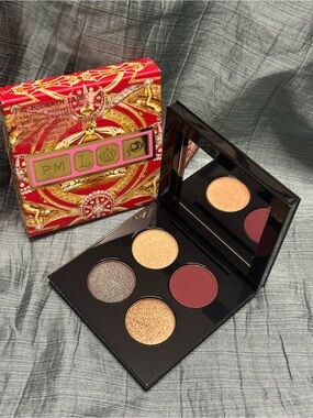 Pat McGrath Celestial Odyssey Luxe Quad Eyeshadow Palette Deep Space Divinity